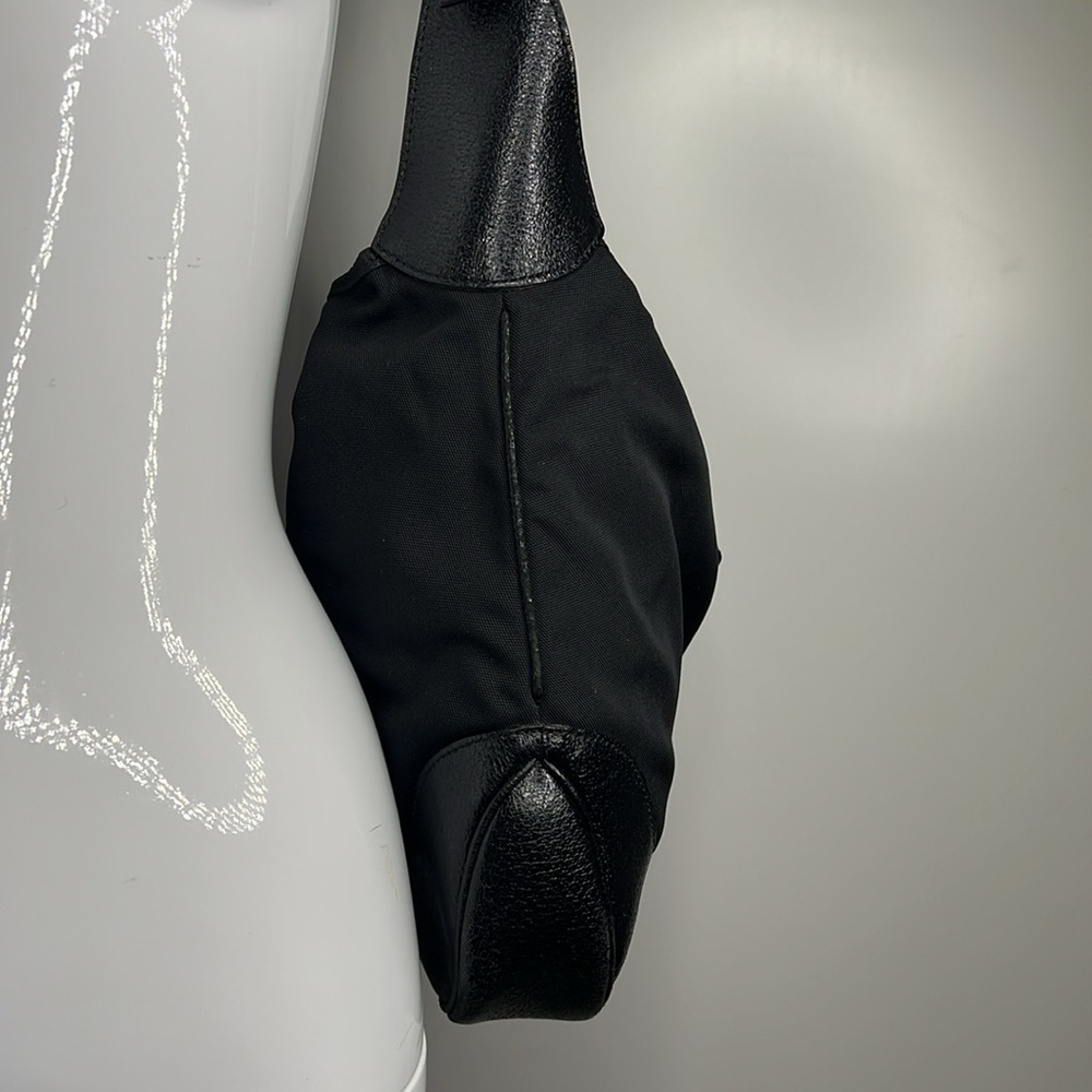Gucci Jackie Black Nylon Pebbled Leather Black Metal Piston Closure Shoulder Bag - Picture 6 of 16